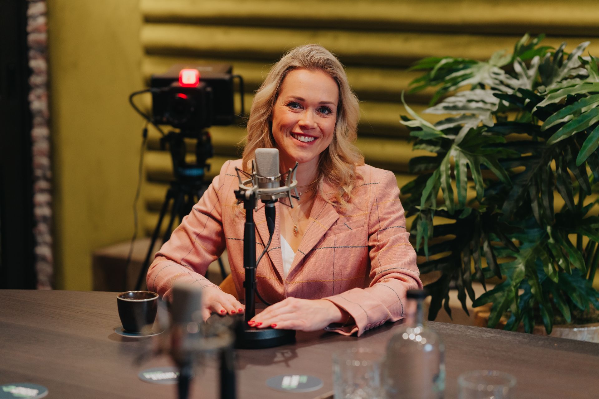 Host ondernemerspraat podcast virginie claes